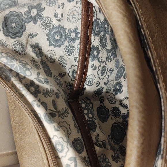 Irish Celtic Knot Vinyl Shoulder Purse - Picture 6 of 7